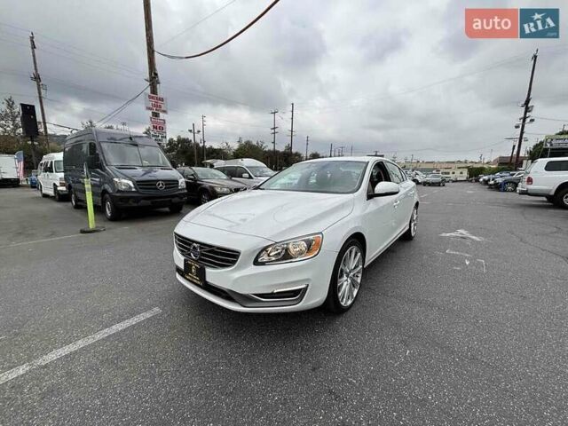 Вольво С60, объемом двигателя 2 л и пробегом 105 тыс. км за 2700 $, фото 1 на Automoto.ua