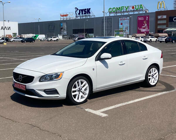 Вольво С60, объемом двигателя 2 л и пробегом 192 тыс. км за 16800 $, фото 1 на Automoto.ua