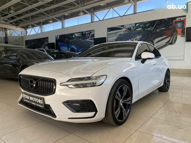 Вольво С60, объемом двигателя 0 л и пробегом 44 тыс. км за 26999 $, фото 1 на Automoto.ua