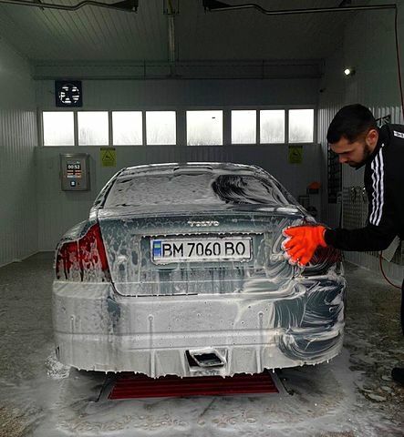 Серый Вольво С60, объемом двигателя 2.3 л и пробегом 0 тыс. км за 3000 $, фото 1 на Automoto.ua