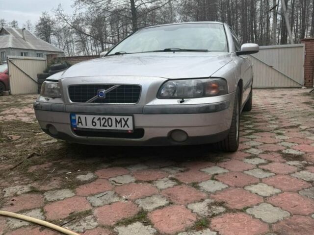 Сірий Вольво С60, об'ємом двигуна 2.4 л та пробігом 400 тис. км за 3000 $, фото 1 на Automoto.ua