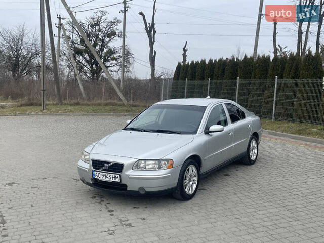 Сірий Вольво С60, об'ємом двигуна 2.44 л та пробігом 465 тис. км за 4799 $, фото 1 на Automoto.ua