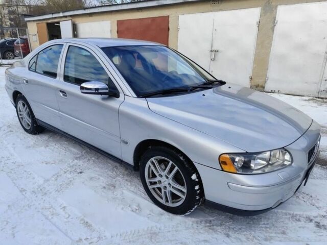 Сірий Вольво С60, об'ємом двигуна 0 л та пробігом 276 тис. км за 2100 $, фото 1 на Automoto.ua