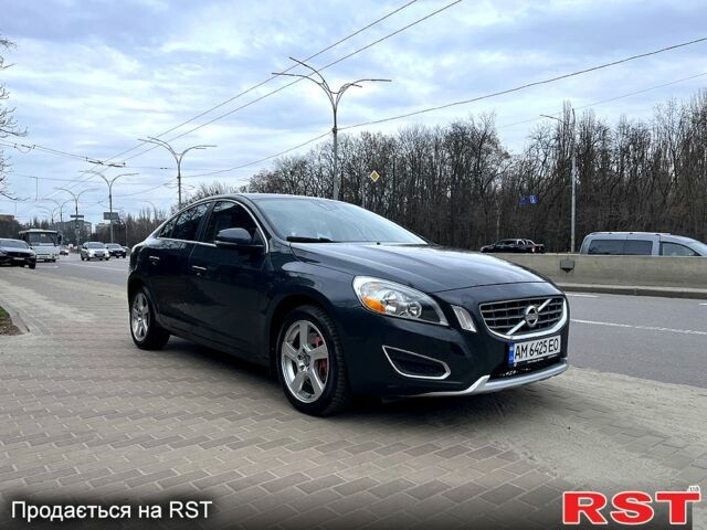 Сірий Вольво С60, об'ємом двигуна 2.5 л та пробігом 255 тис. км за 7100 $, фото 1 на Automoto.ua