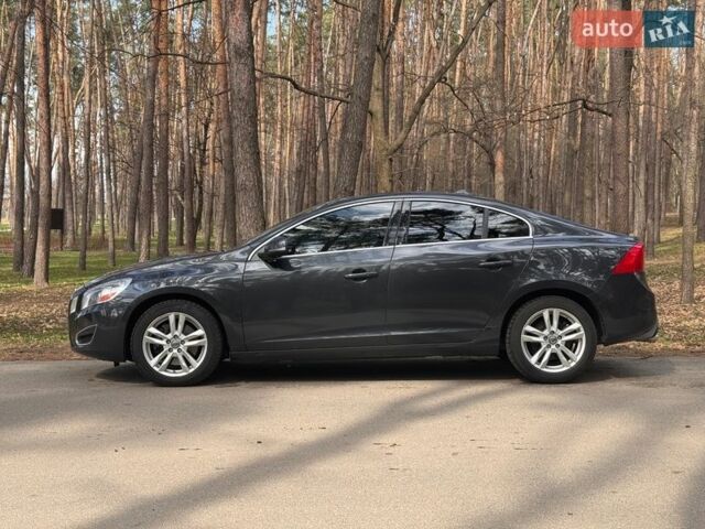 Сірий Вольво С60, об'ємом двигуна 2.52 л та пробігом 188 тис. км за 11500 $, фото 1 на Automoto.ua