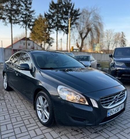 Серый Вольво С60, объемом двигателя 1.98 л и пробегом 264 тыс. км за 9999 $, фото 1 на Automoto.ua