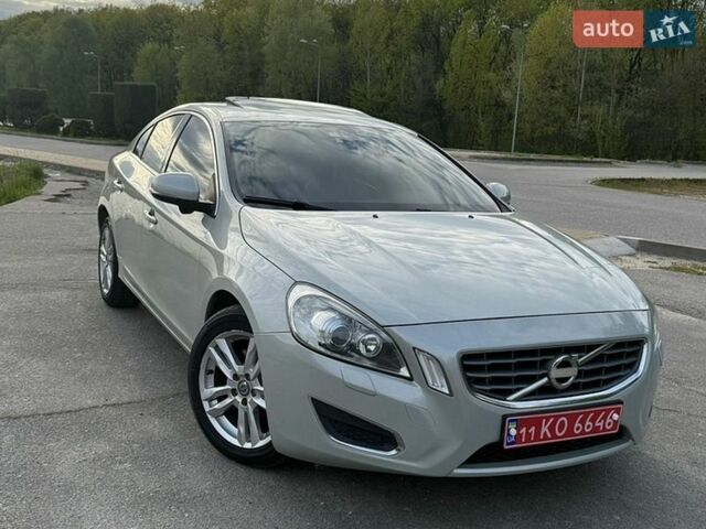 Серый Вольво С60, объемом двигателя 1.98 л и пробегом 163 тыс. км за 11999 $, фото 1 на Automoto.ua