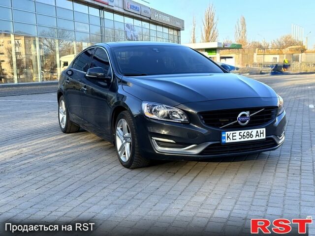 Серый Вольво С60, объемом двигателя 2 л и пробегом 246 тыс. км за 13000 $, фото 1 на Automoto.ua
