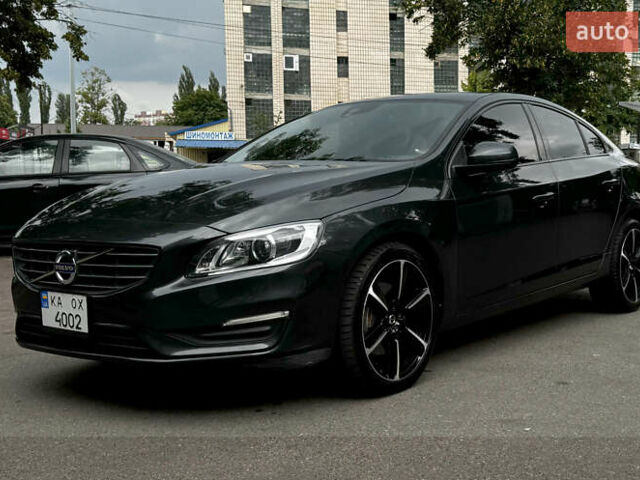 Серый Вольво С60, объемом двигателя 2.52 л и пробегом 111 тыс. км за 16000 $, фото 1 на Automoto.ua