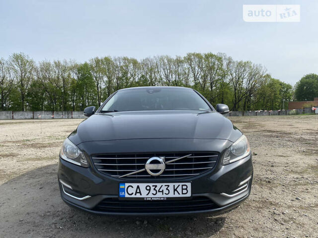 Серый Вольво С60, объемом двигателя 1.97 л и пробегом 204 тыс. км за 12000 $, фото 1 на Automoto.ua