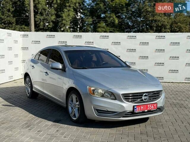 Серый Вольво С60, объемом двигателя 2 л и пробегом 206 тыс. км за 9200 $, фото 1 на Automoto.ua