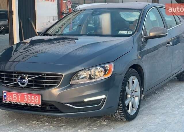 Серый Вольво С60, объемом двигателя 2 л и пробегом 241 тыс. км за 11500 $, фото 1 на Automoto.ua
