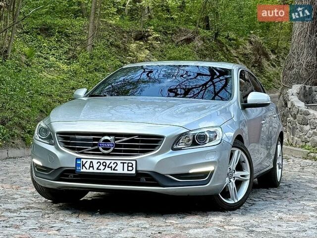 Серый Вольво С60, объемом двигателя 1.97 л и пробегом 78 тыс. км за 14700 $, фото 1 на Automoto.ua