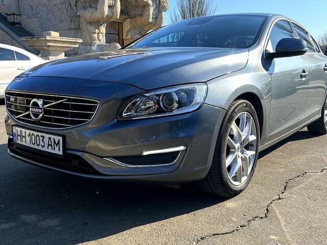 Серый Вольво С60, объемом двигателя 2 л и пробегом 82 тыс. км за 17000 $, фото 1 на Automoto.ua