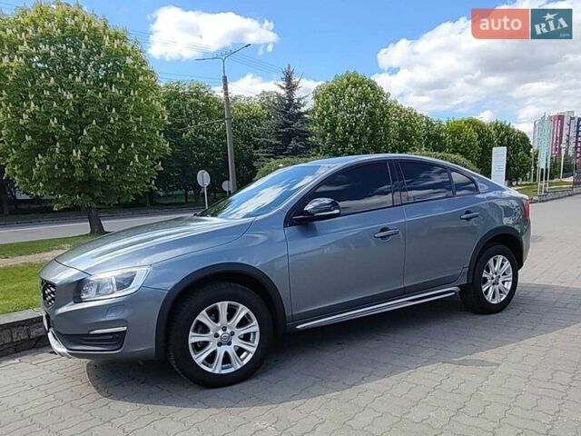 Сірий Вольво С60, об'ємом двигуна 2.4 л та пробігом 195 тис. км за 18500 $, фото 1 на Automoto.ua
