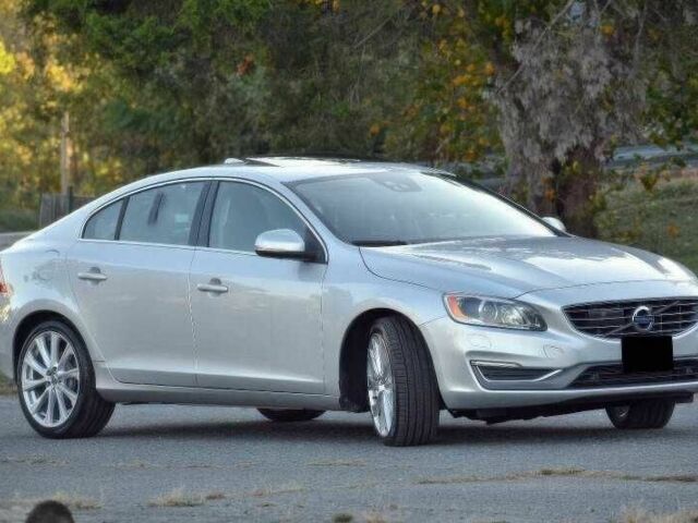 Сірий Вольво С60, об'ємом двигуна 2 л та пробігом 110 тис. км за 2450 $, фото 1 на Automoto.ua