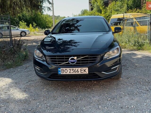 Серый Вольво С60, объемом двигателя 1.97 л и пробегом 147 тыс. км за 11000 $, фото 1 на Automoto.ua