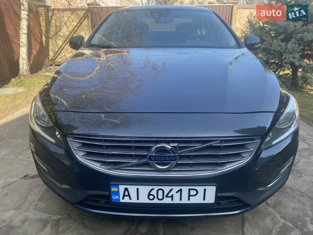Серый Вольво С60, объемом двигателя 2.52 л и пробегом 178 тыс. км за 14000 $, фото 1 на Automoto.ua