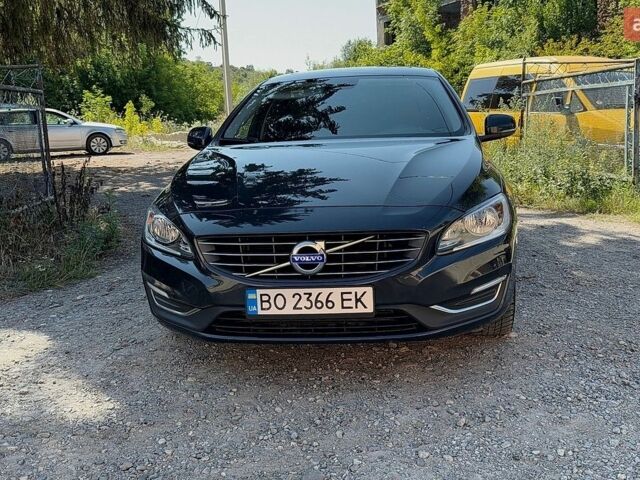 Серый Вольво С60, объемом двигателя 1.97 л и пробегом 147 тыс. км за 11000 $, фото 1 на Automoto.ua