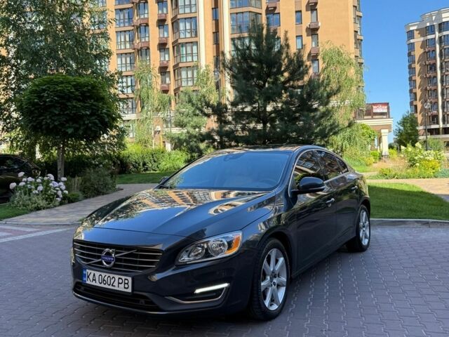 Серый Вольво С60, объемом двигателя 2 л и пробегом 124 тыс. км за 14400 $, фото 1 на Automoto.ua