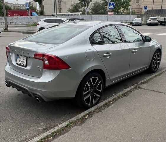 Сірий Вольво С60, об'ємом двигуна 2 л та пробігом 160 тис. км за 14000 $, фото 1 на Automoto.ua