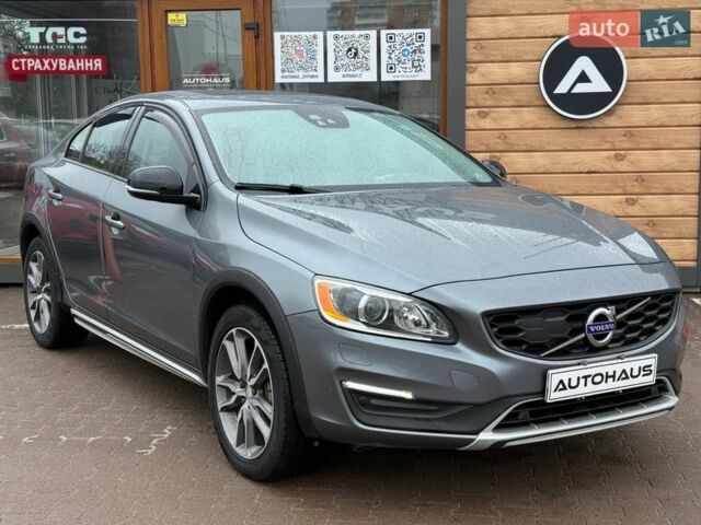 Серый Вольво С60, объемом двигателя 1.97 л и пробегом 120 тыс. км за 15900 $, фото 1 на Automoto.ua