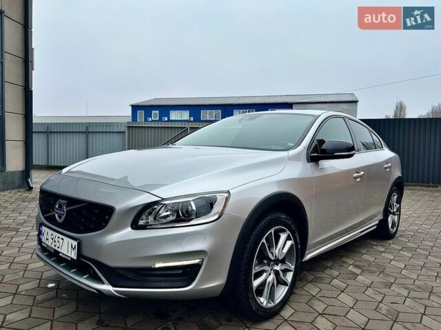 Серый Вольво С60, объемом двигателя 2 л и пробегом 87 тыс. км за 19800 $, фото 1 на Automoto.ua