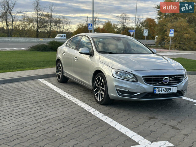 Серый Вольво С60, объемом двигателя 1.97 л и пробегом 73 тыс. км за 12900 $, фото 1 на Automoto.ua