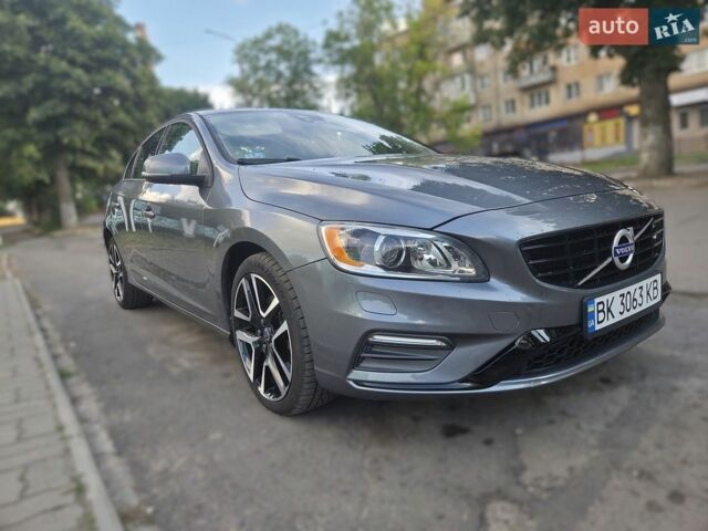 Сірий Вольво С60, об'ємом двигуна 2 л та пробігом 112 тис. км за 14000 $, фото 1 на Automoto.ua