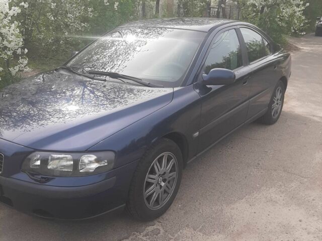 Синій Вольво С60, об'ємом двигуна 2 л та пробігом 330 тис. км за 4199 $, фото 1 на Automoto.ua