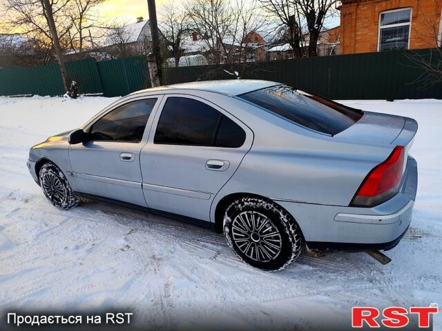 Синий Вольво С60, объемом двигателя 2.3 л и пробегом 200 тыс. км за 3500 $, фото 1 на Automoto.ua