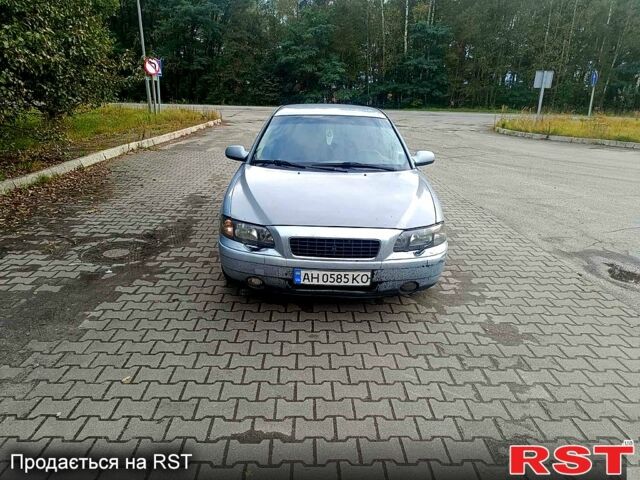 Синій Вольво С60, об'ємом двигуна 2.3 л та пробігом 250 тис. км за 2700 $, фото 1 на Automoto.ua