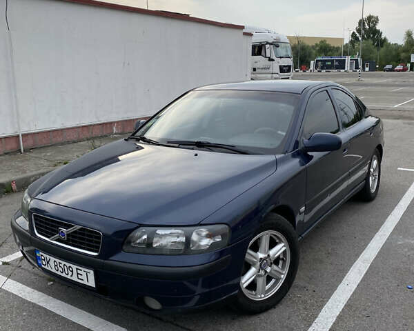 Синій Вольво С60, об'ємом двигуна 2.4 л та пробігом 270 тис. км за 3500 $, фото 1 на Automoto.ua