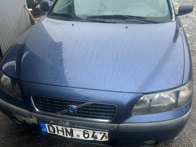 Синій Вольво С60, об'ємом двигуна 2.4 л та пробігом 305 тис. км за 2000 $, фото 1 на Automoto.ua