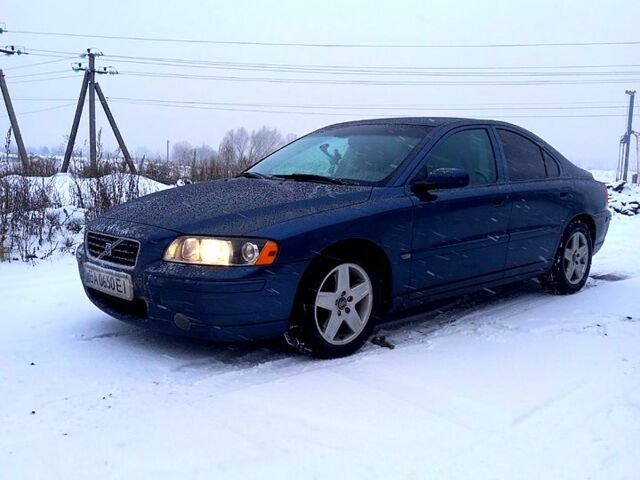 Синій Вольво С60, об'ємом двигуна 2.4 л та пробігом 330 тис. км за 6000 $, фото 1 на Automoto.ua