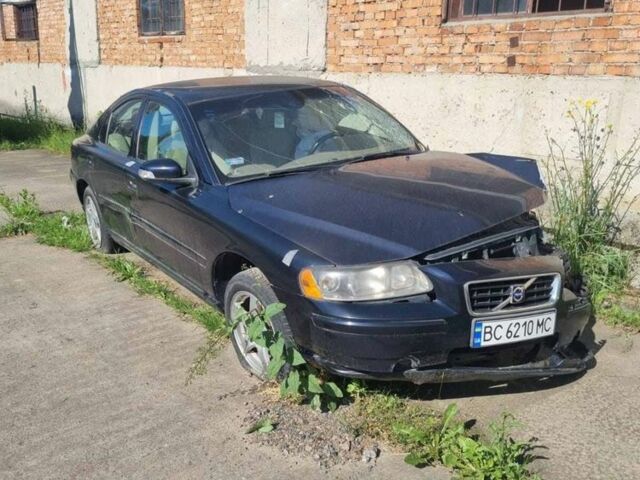 Синій Вольво С60, об'ємом двигуна 2.4 л та пробігом 200 тис. км за 3000 $, фото 1 на Automoto.ua