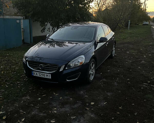 Вольво С60 2012 в Борисполе на Automoto.ua Синий Вольво С60, объемом двигателя 2.52 л и пробегом 215 тыс. км за 10200 $, фото 1 на Automoto.ua