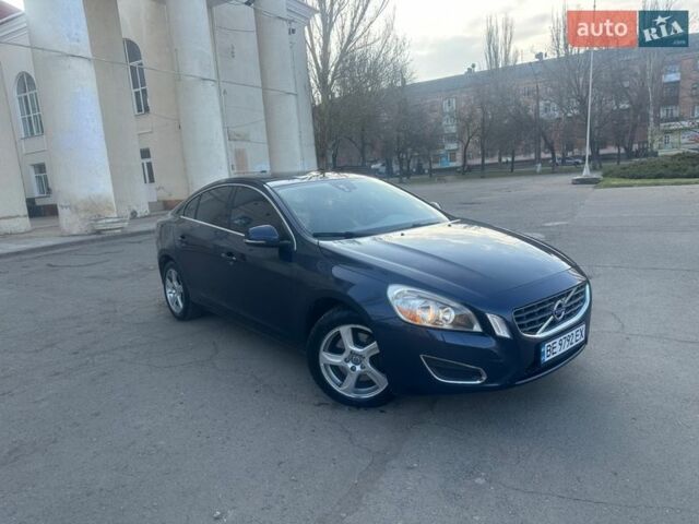 Синий Вольво С60, объемом двигателя 2.52 л и пробегом 240 тыс. км за 7700 $, фото 1 на Automoto.ua