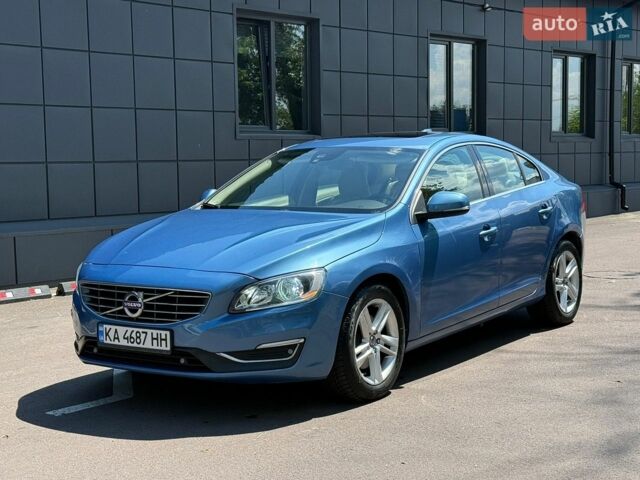 Синий Вольво С60, объемом двигателя 2.5 л и пробегом 140 тыс. км за 10700 $, фото 1 на Automoto.ua