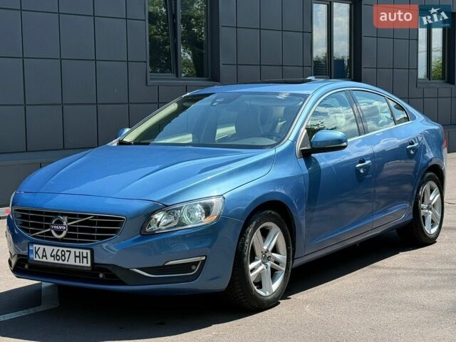 Синий Вольво С60, объемом двигателя 2.5 л и пробегом 140 тыс. км за 10500 $, фото 1 на Automoto.ua