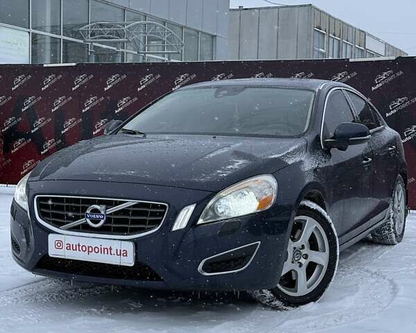 Синий Вольво С60, объемом двигателя 2.53 л и пробегом 197 тыс. км за 11800 $, фото 1 на Automoto.ua