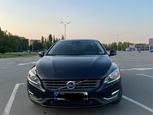 Синий Вольво С60, объемом двигателя 2 л и пробегом 229 тыс. км за 13300 $, фото 1 на Automoto.ua