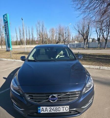 Синий Вольво С60, объемом двигателя 2 л и пробегом 163 тыс. км за 14500 $, фото 1 на Automoto.ua