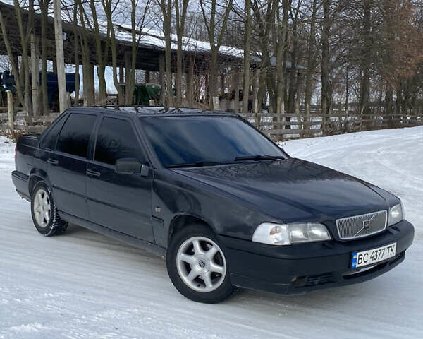 Серый Вольво С70, объемом двигателя 2.5 л и пробегом 393 тыс. км за 3200 $, фото 1 на Automoto.ua