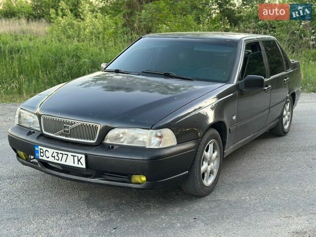 Серый Вольво С70, объемом двигателя 2.5 л и пробегом 393 тыс. км за 2700 $, фото 1 на Automoto.ua