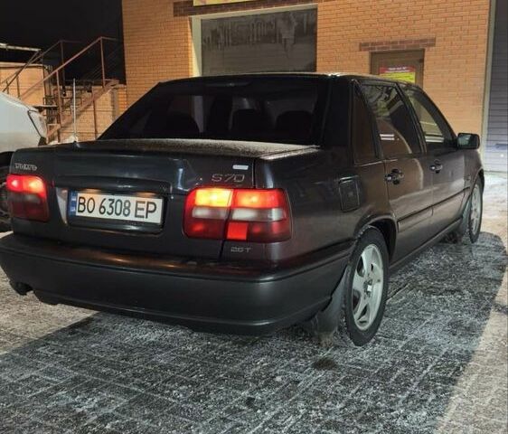 Сірий Вольво S70, об'ємом двигуна 2.4 л та пробігом 344 тис. км за 2500 $, фото 1 на Automoto.ua