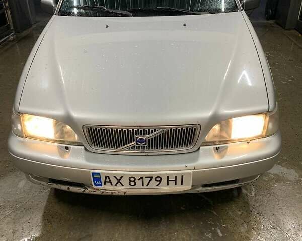 Вольво S70 1999 у Харкові на Automoto.ua Сірий Вольво S70, об'ємом двигуна 2.44 л та пробігом 430 тис. км за 4000 $, фото 1 на Automoto.ua