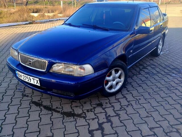 Синій Вольво S70, об'ємом двигуна 2 л та пробігом 215 тис. км за 2500 $, фото 1 на Automoto.ua