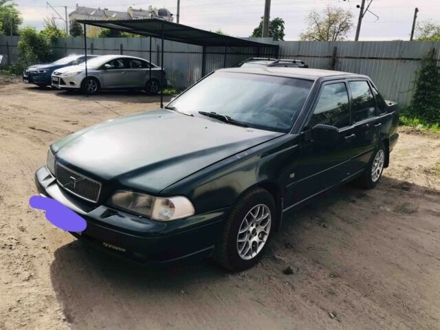 Зеленый Вольво С70, объемом двигателя 2.5 л и пробегом 500 тыс. км за 3800 $, фото 1 на Automoto.ua
