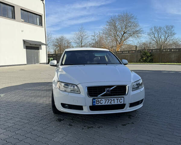 Белый Вольво С80, объемом двигателя 3 л и пробегом 238 тыс. км за 10599 $, фото 1 на Automoto.ua